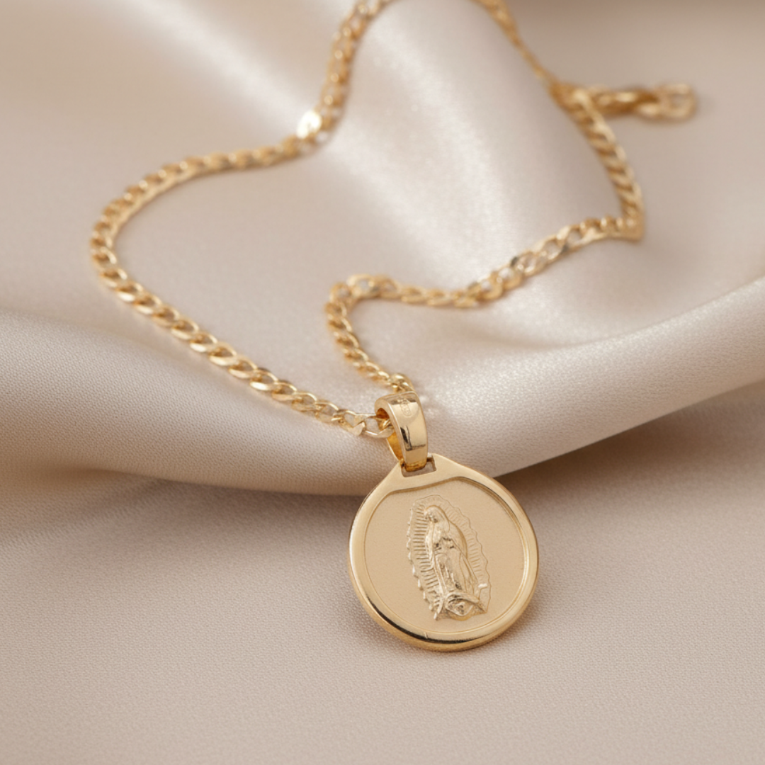 Medalla bautizo Virgen de Guadalupe redonda con cadena - Oro 14K laminado