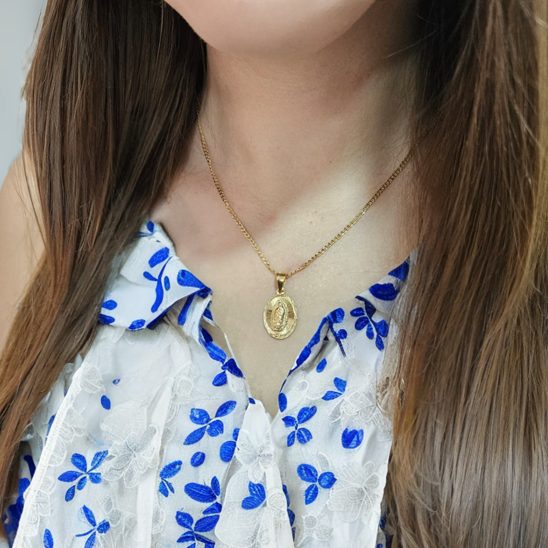 Medalla Oval Virgen de Guadalupe con cadena - Oro 14k Laminado - Diamantada