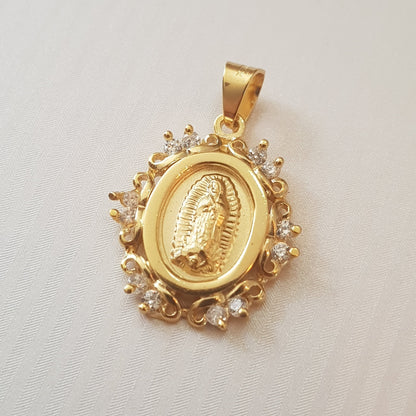 Medalla Flor Virgen de Guadalupe con cadena - Oro 14K Laminado con zirconias