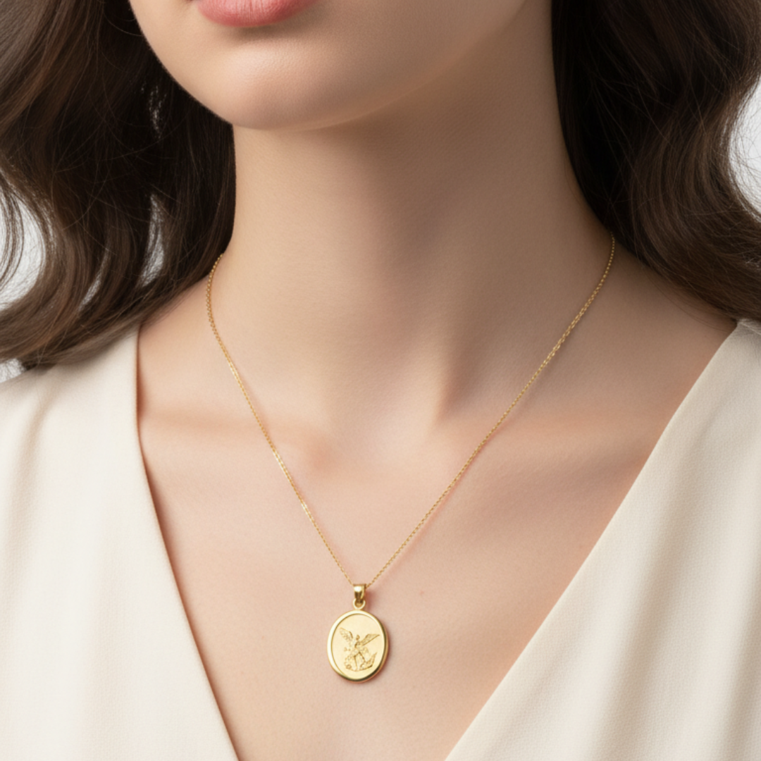 Medalla San Miguel Arcángel oval con cadena - Oro 14K laminado