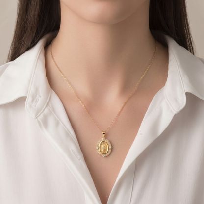 Medalla Multi zirconia Virgen de Guadalupe con cadena - Oro 14K Laminado