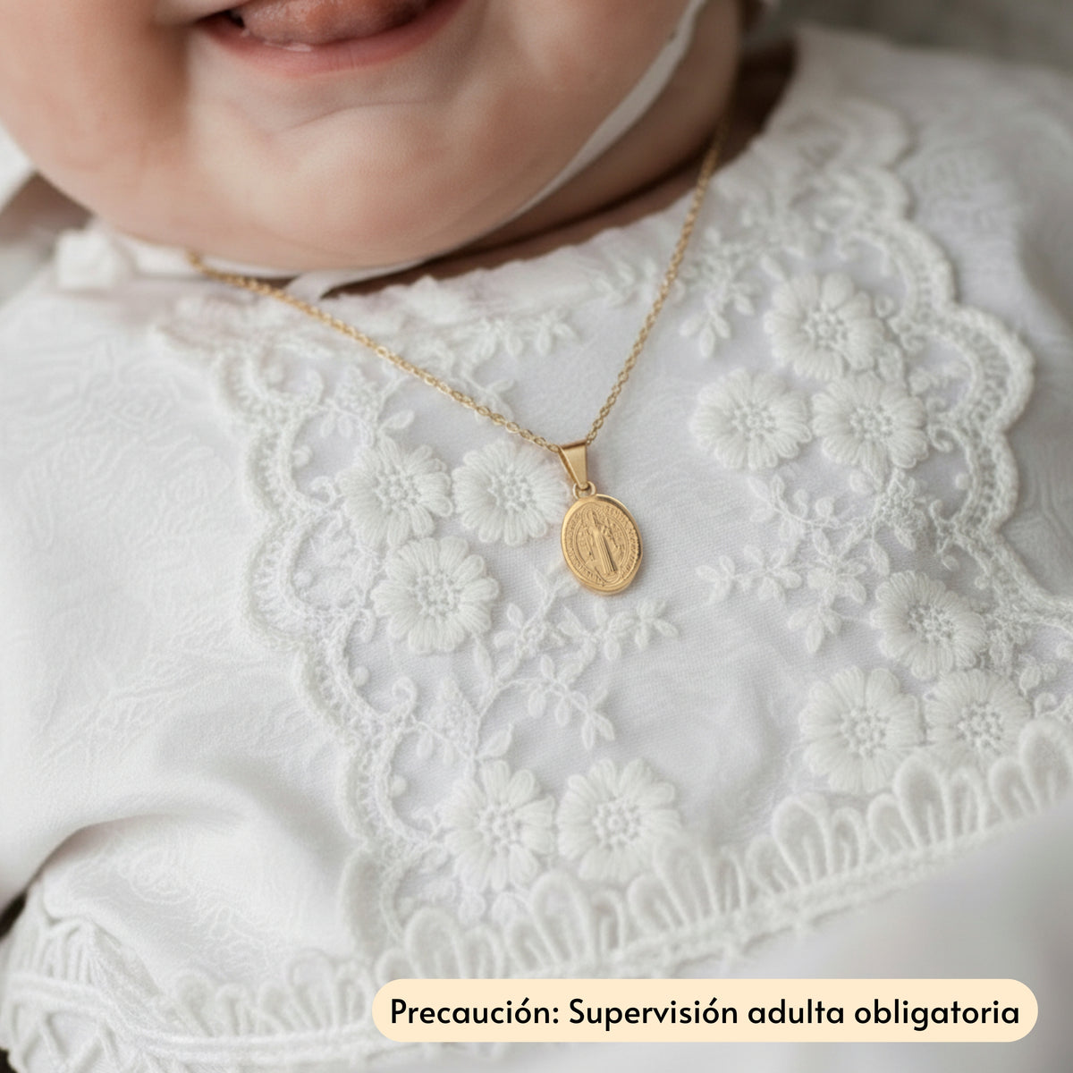 Medalla bautizo San Benito ovalada con cadena - Oro 14K laminado