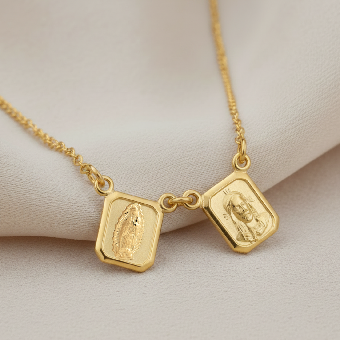 Escapulario Virgen de Guadalupe y Sagrado Corazón de Jesús - Oro 14K Laminado base plata 925