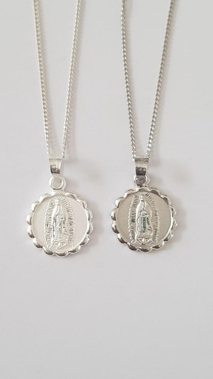 Medalla Virgen de Guadalupe con cadena - Oro 14K laminado - Modelo Turín