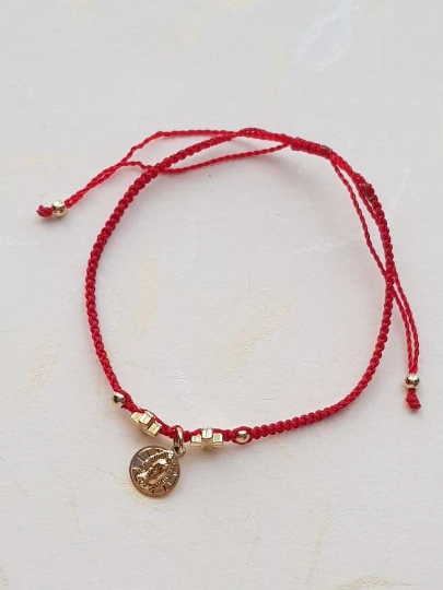 Pulsera roja tejida Virgen de Guadalupe - Baño de oro Tricolor