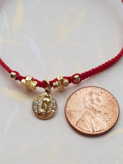 Pulsera roja tejida Virgen de Guadalupe - Baño de oro Tricolor