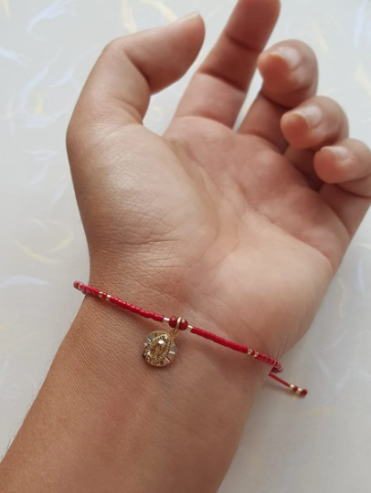 Pulsera roja de cuentas Virgen de Guadalupe - Baño de oro Tricolor