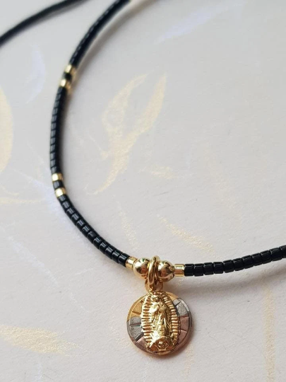 Pulsera negra ajustable Virgen de Guadalupe - Baño de oro Tricolor