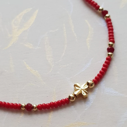 Pulsera de cuentas rojas ajustable - Brazalete Cruz Cristo Baño de Oro 18k