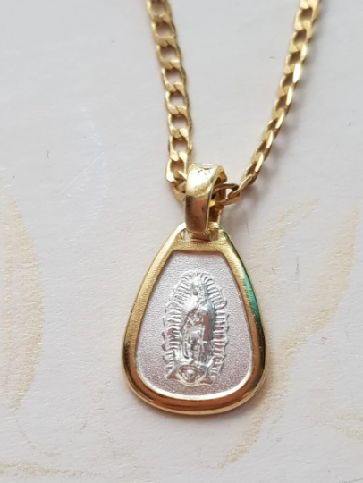 Medalla Virgen de Guadalupe con cadena - Plata esterlina 925 - Bisel de Baño de Oro 14k