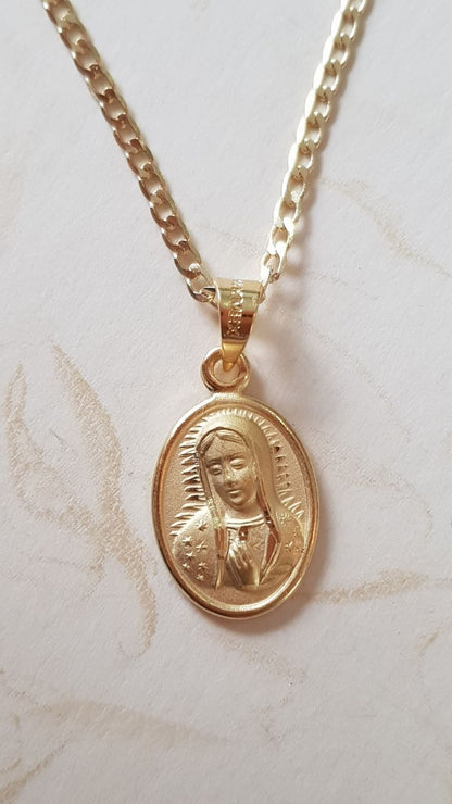 Medalla Rostro Virgen de Guadalupe con cadena - Oro 14k Laminado - Oval