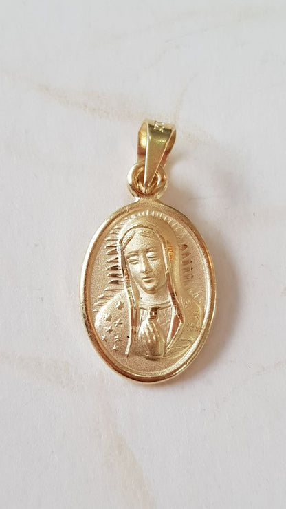 Medalla Rostro Virgen de Guadalupe con cadena - Oro 14k Laminado - Oval