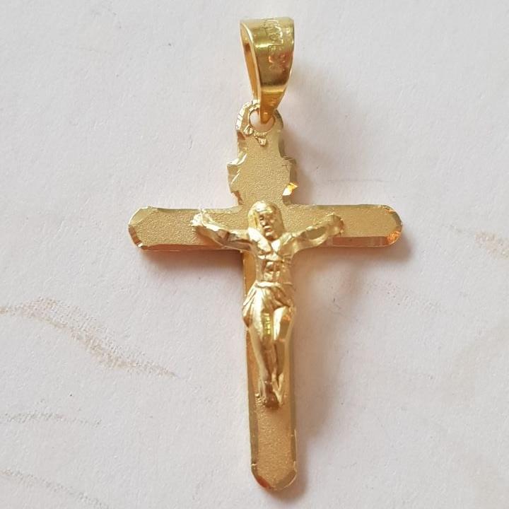 Cruz delgada Cristo con cadena - Oro 14K Laminado