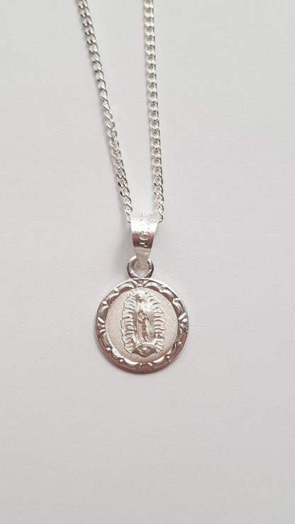 Medalla Virgen de Guadalupe con cadena - Plata esterlina 925