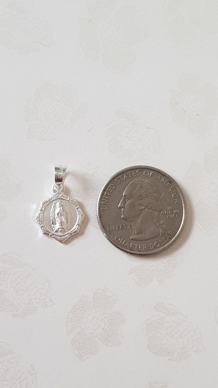 Medalla Virgen de Guadalupe con cadena - Plata esterlina 925