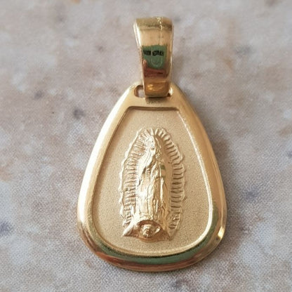 Medalla Gota Virgen de Guadalupe con cadena - Oro 14K laminado