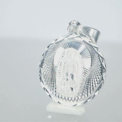 Medalla Virgen de Guadalupe con cadena - Plata esterlina 925